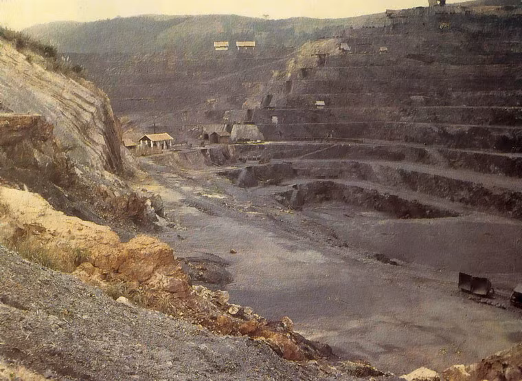 Mỏ than Hòn Gai, 1915.