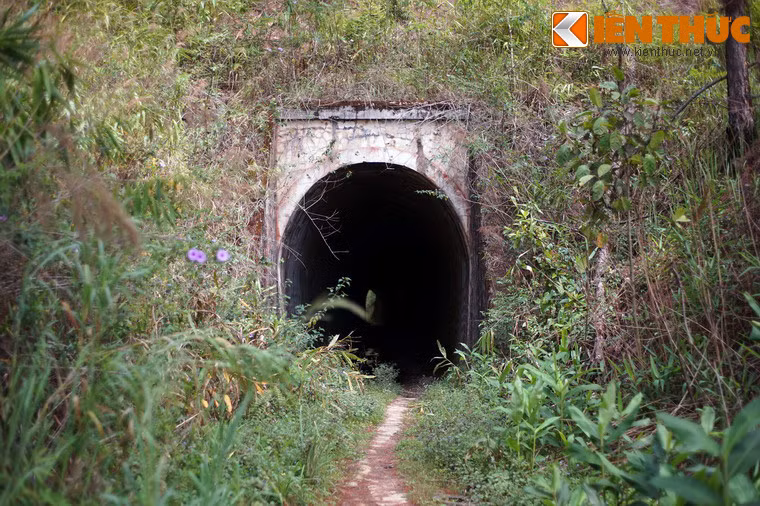 Ben trong duong ham khong lo day ma mi o Da Lat-Hinh-2