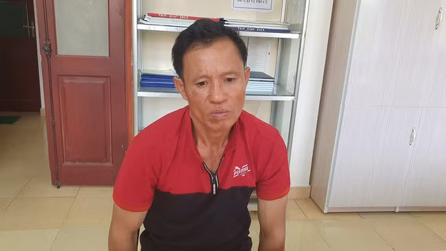 Ngày 11/9, Cơ quan Cảnh sát điều tra Công an huyện Điện Biên, tỉnh Điện Biên cho biết đã phối hợp với các cơ quan chức năng vận động đầu thú thành công một đối tượng truy nã sau 5 năm lẩn trốn. Trước đó, Lường Văn Phai (sinh năm 1974, trú tại xã Phu Luông, huyện Điện Biên) đã bị Cơ quan Cảnh sát điều tra Công an huyện Điện Biên đã ra Quyết định truy nã về tội mua bán trái phép chất ma túy.