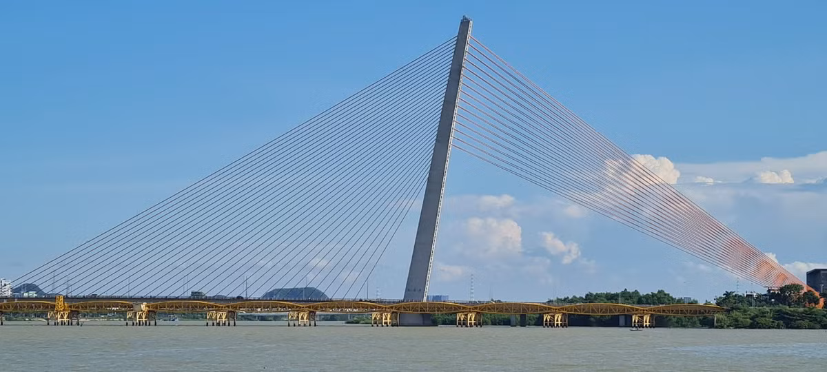 Đà Nẵng còn có bộ đôi cầu Trần Thị Lý và cầu Nguyễn Văn Trỗi, những cây cầu độc đáo nhất nhì Việt Nam.