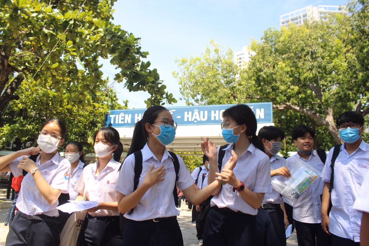 Tuyen sinh vao lop 10 nam 2022: Can lam gi cho cac thi sinh?