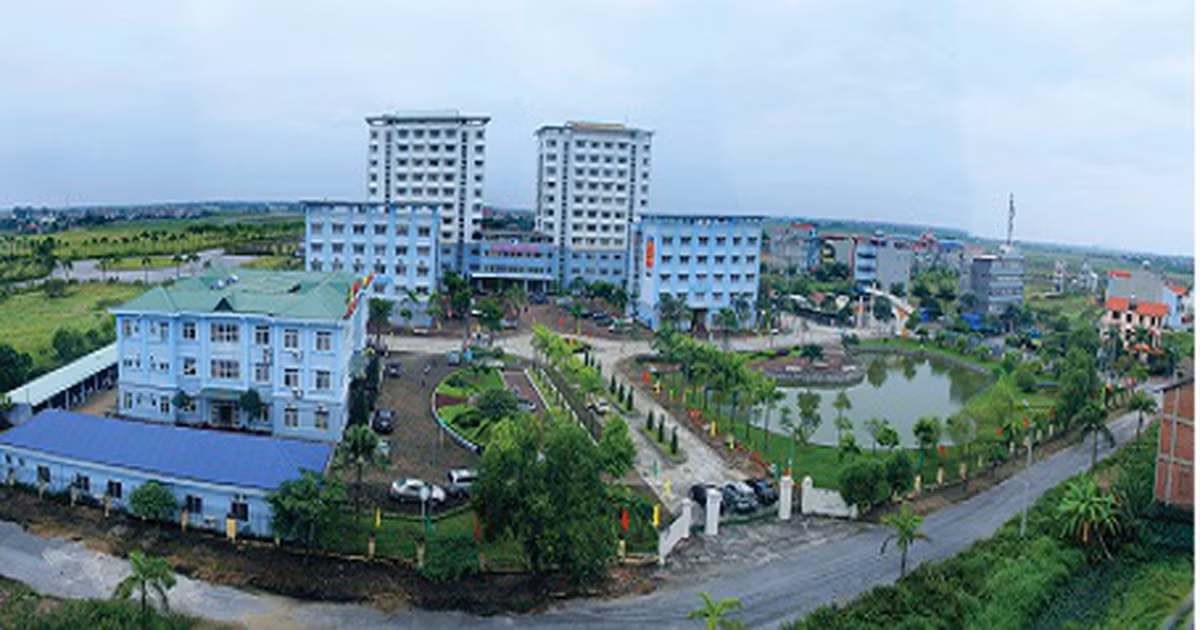  Trường ĐH Công nghiệp Dệt may Hà Nội: Thí sinh có thể xét tuyển điểm học bạ lớp 11 và học kỳ 1 lớp 12 theo tổ hợp các môn đăng ký hoặc điểm học bạ lớp 12 theo tổ hợp các môn đăng ký.