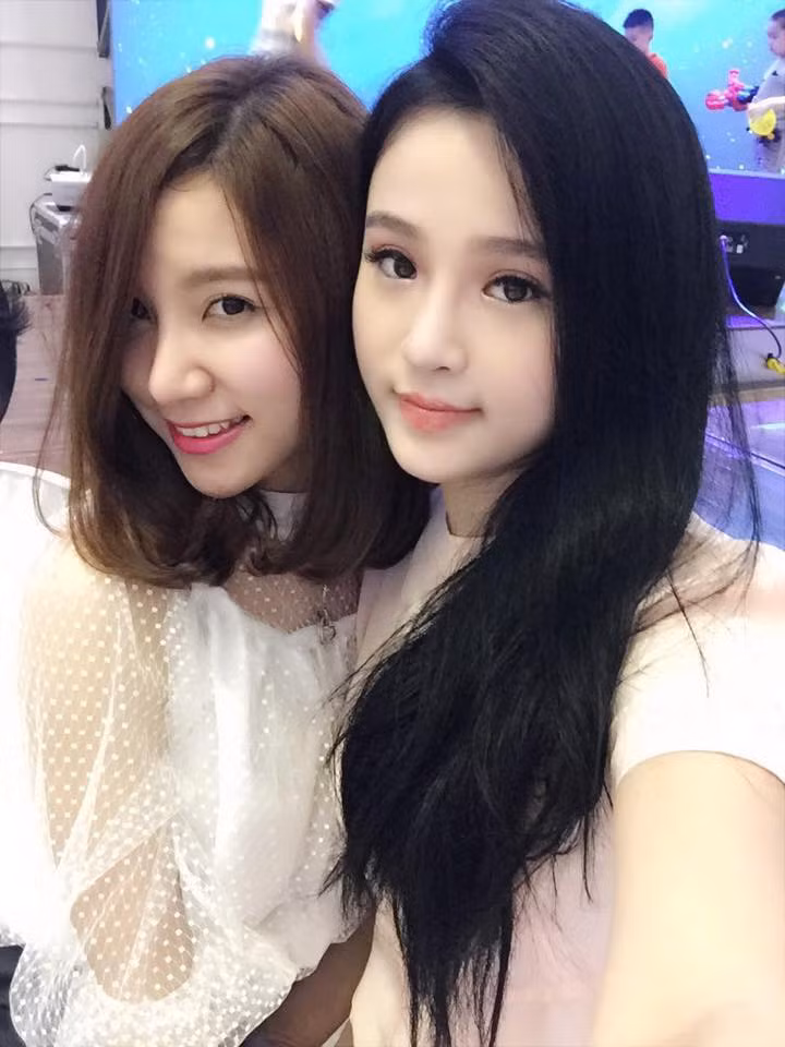 Cô từ chối nhiều cuộc phỏng vấn và chỉ hé lộ một chút ít thông tin về công việc quản lý khách sạn, kinh doanh trong hiện tại. Ảnh: FBNV.