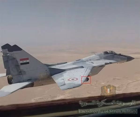 Bên canh đó, gần đây truyền thông Syria còn công bố bức ảnh cho thấy một máy bay tiêm kích MiG-29SM của nước này được trang bị hệ thống gây nhiễu điện tử loại mới.