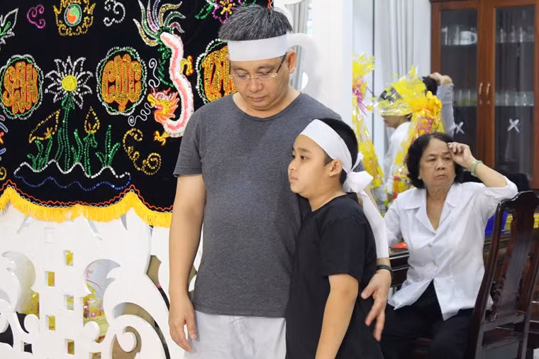Con và cháu trai của NSƯT Thanh Sang.