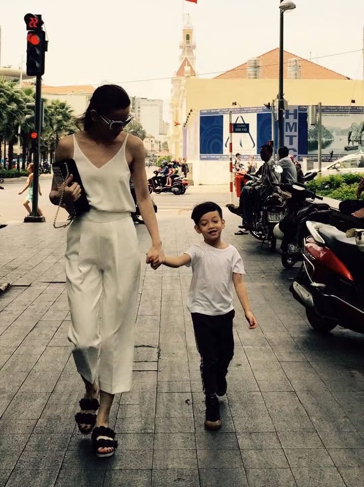 Hồ Ngọc Hà chia sẻ: "Chỉ có anh ấy luôn khiến tôi yêu đời".