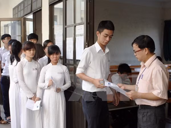 Các thí sinh bị đình chỉ thi môn thi nào sẽ bị điểm 0 môn thi đó, không được thi các môn thi tiếp theo, không được xét tốt nghiệp. Ảnh: TTXVN.