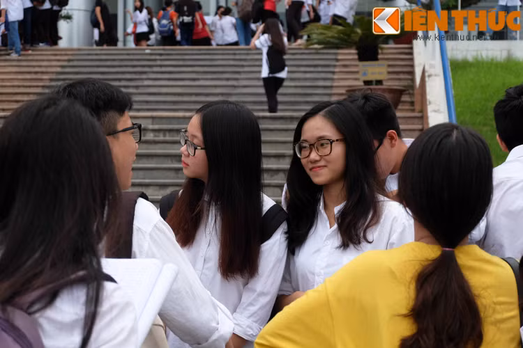 Tâm lý chung của các sĩ tử khá thoải mái, vui vẻ.