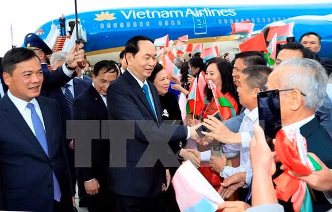 Chu tich nuoc bat dau chuyen tham chinh thuc Belarus