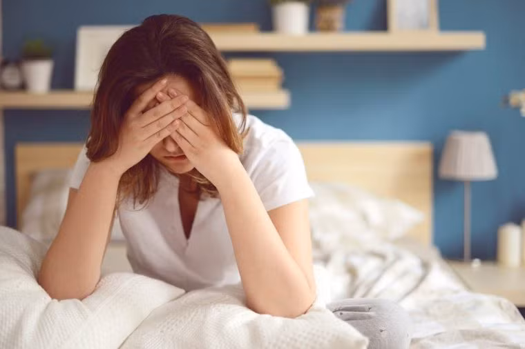 Ra máu âm đạo bất thường dưới mọi hình thức có thể là dấu hiệu ung thư cổ tử cung.