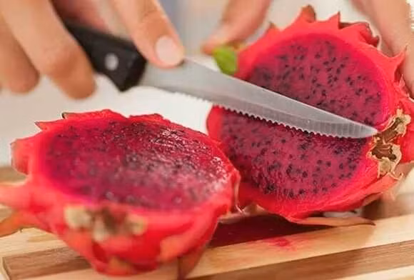 Bên cạnh đó, quả thanh long còn có tác dụng ngăn ngừa tiểu đường. Ảnh: steemitimages.