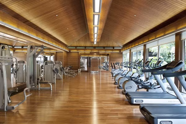 Chu phong gym, giam doc spa: Tham canh pha san, om no tien ty