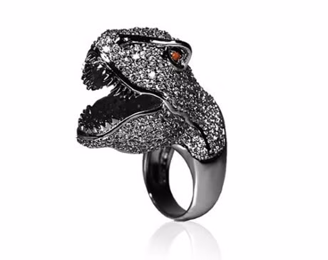 Chiếc nhẫn đầu khủng long của thương hiệu trang sức nổi tiếng Noir Jewelry. Ảnh: Pinterest.