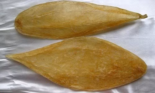 Món ăn từ bong bóng cá này là một trong những món ăn siêu đắt được chế biến từ phần bỏ đi của cá. Ảnh: Dân Việt.