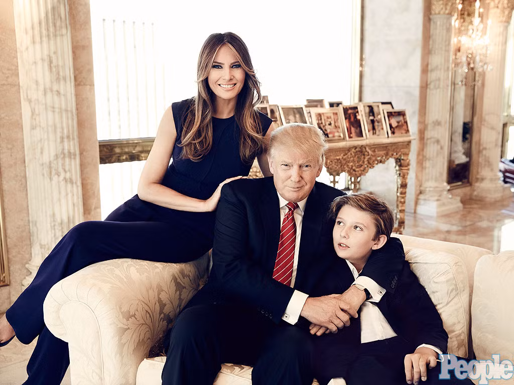 Con út của tân Tổng thống Mỹ Donald Trump năm nay 10 tuổi. Cậu là con trai của ông và người vợ 3 xinh đẹp. Ảnh: People. 