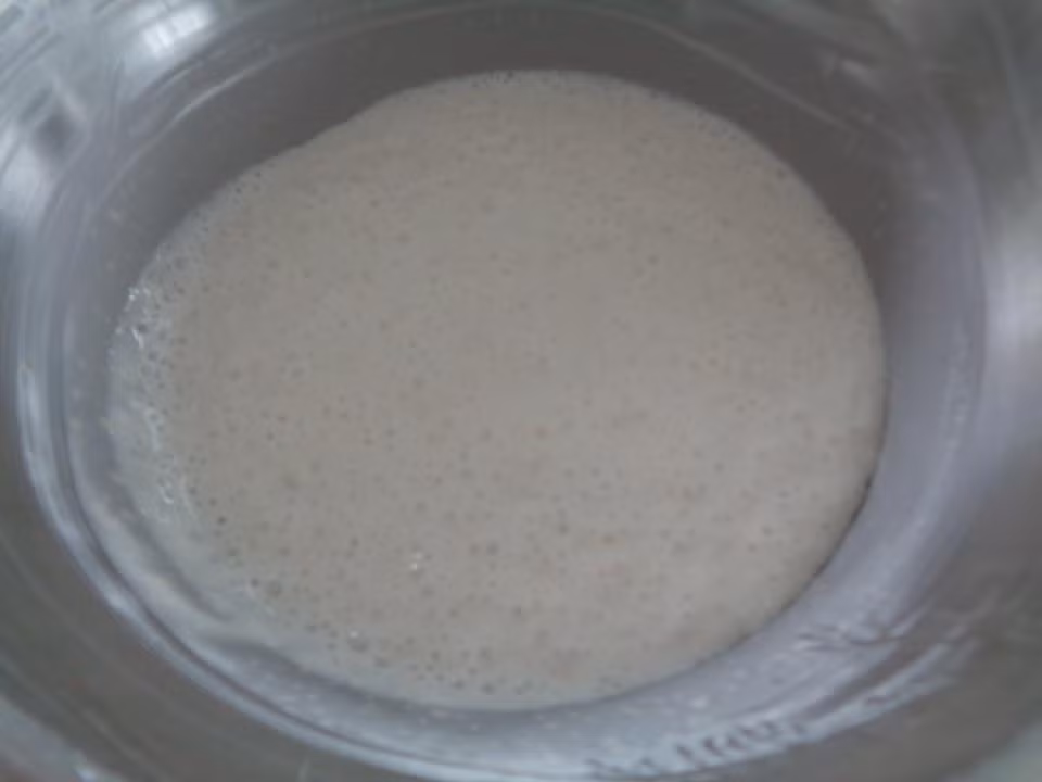 Cách làm bánh bò chảo béo bằng 3 bước đơn giản - Hình 2 Cach lam banh bo chao beo bang 3 buoc don gian-Hinh-2