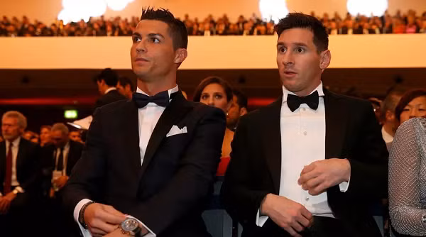 10 cau thu vi dai nhat lich su bong da: Messi xep thu 3-Hinh-5