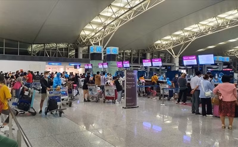Loạt Giám đốc ở Thanh Hoá bị hoãn xuất cảnh Loat Giam doc o Thanh Hoa bi hoan xuat canh
