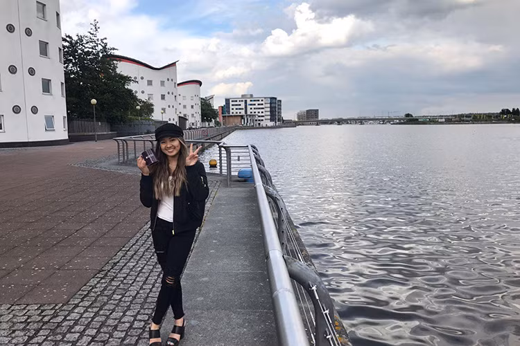 MC Kỳ Duyên vô cùng tự hào khi chia sẻ về thành tích học tập xuất sắc của con gái Yênli với người hâm mộ. Ảnh: FBNV