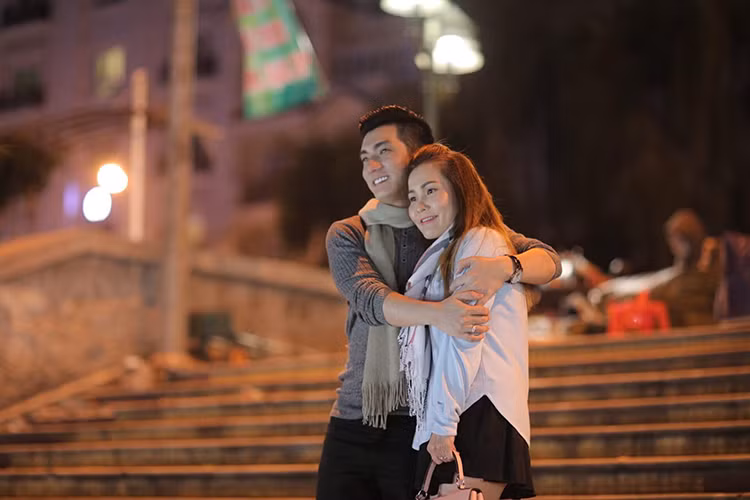 Loat anh tinh tu cua chong cu Phi Thanh Van ben tinh moi