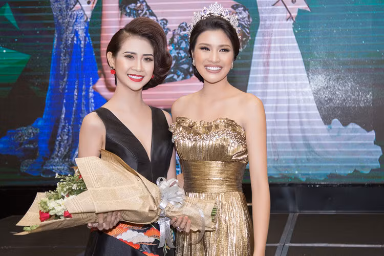 Cùng với lệnh phạt, danh hiệu Á hậu 3 cuộc thi Hoa hậu Môi trường Quốc tế 2017 của Nguyễn Thị Thành không được công nhận ở Việt Nam. Đối mặt với những ồn ào, Nguyễn Thị Thành tuyên bố giải nghệ. Tuy nhiên gần đây, người đẹp khoe bận kín lịch. Ảnh: Nhân Phan