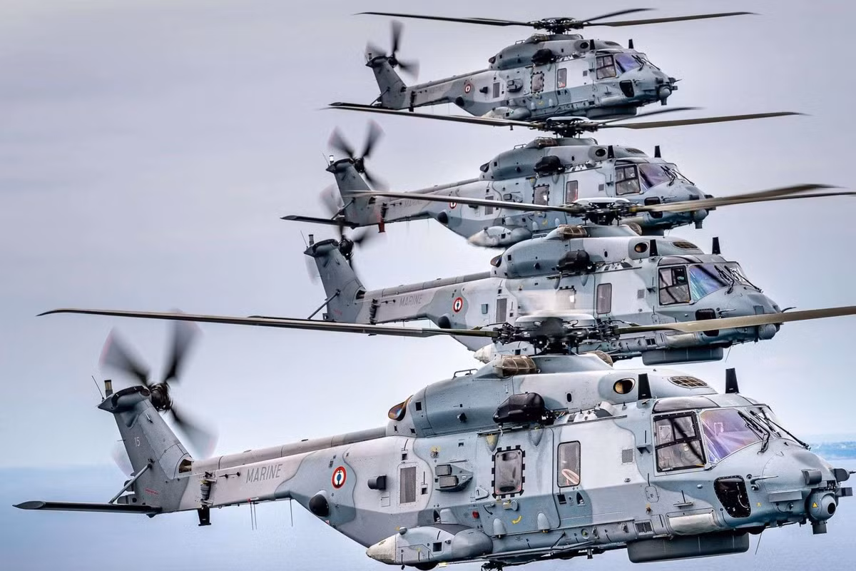Ngoài ra, vào tháng 12 năm ngoái, Pháp đã đặt mua thêm 8 máy bay trực thăng NH90 Caiman Standard 2 với giá 305 triệu euro, bổ sung vào đơn hàng 10 chiếc trước đó. Những máy bay trực thăng này, nặng 11 tấn, sẽ được Airbus Helicopters chế tạo tại Marignane, Pháp, và dự kiến giao hàng trong giai đoạn 2026-2029, thay thế các máy bay trực thăng Caracal và Cougar hiện tại. Ảnh: Trực thăng NH90 Caiman Standard 2 (Nguồn: Army Regconition).