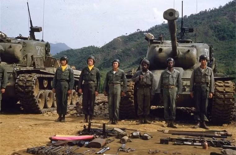 Anh mau hiem tang M46 Patton trong CT Trieu Tien