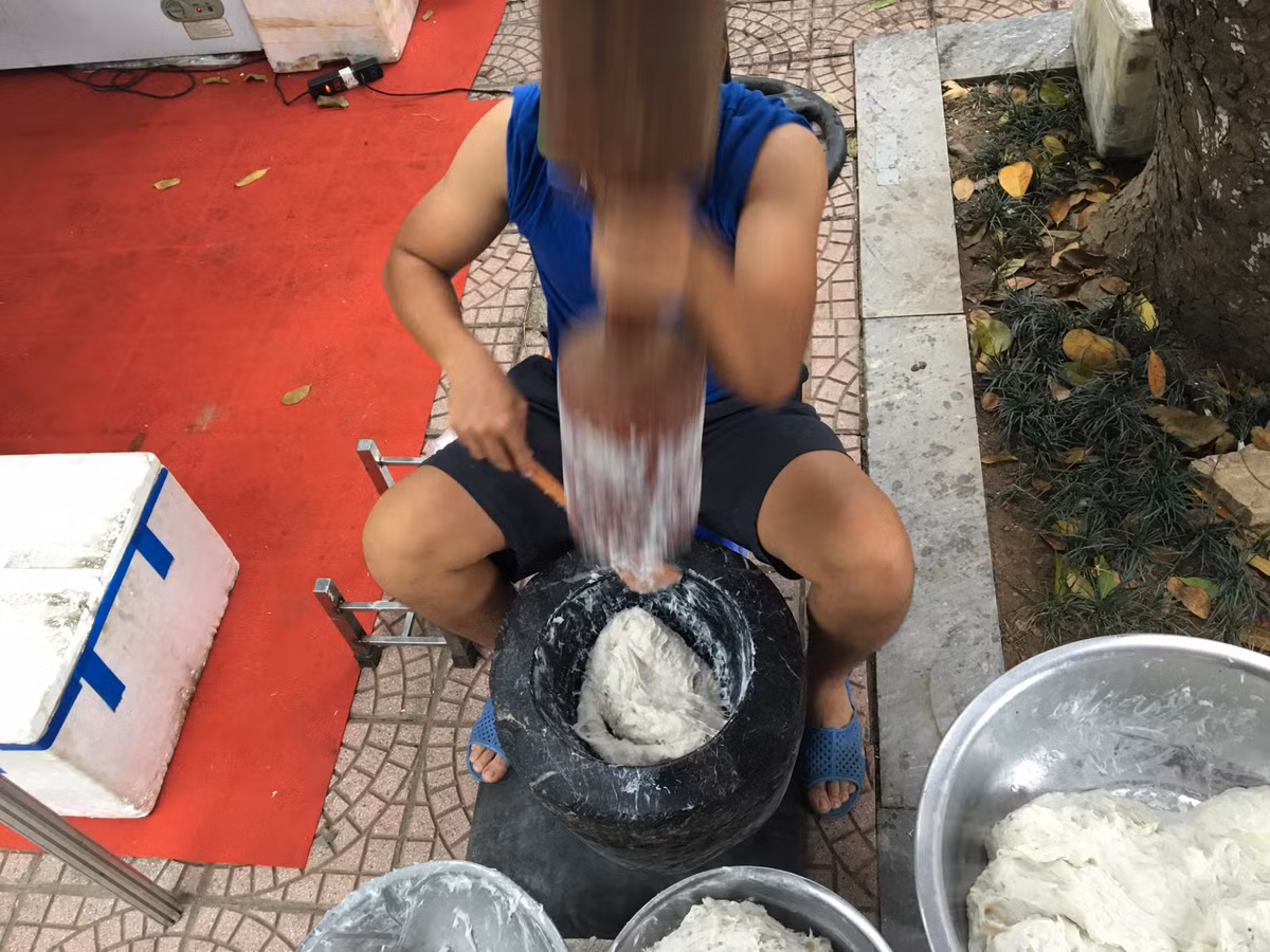 Mặc dù, không phải là những thực phẩm hiếm có khó tìm nhưng sự thực bạn cũng ít có cơ hội thường thức và chiêm ngưỡng trực tiếp những món ăn tươi ngon này tại thủ đô.