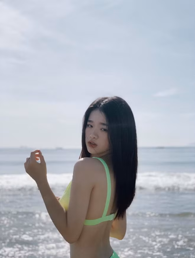 Linh Ka, Kaity, Quynh Anh Shyn dien do sexy