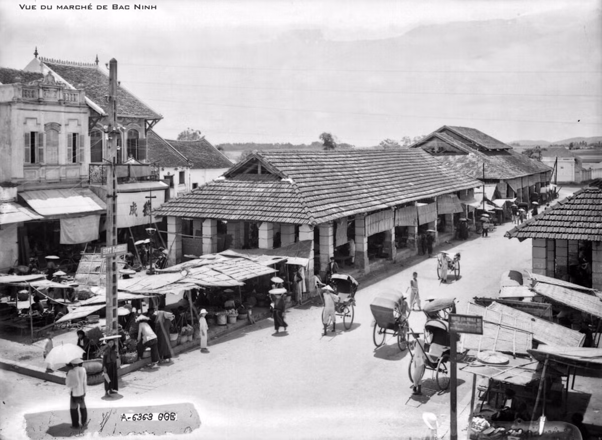 Khu chợ của thị xã Bắc Ninh thập niên 1920. Ảnh tư liệu.