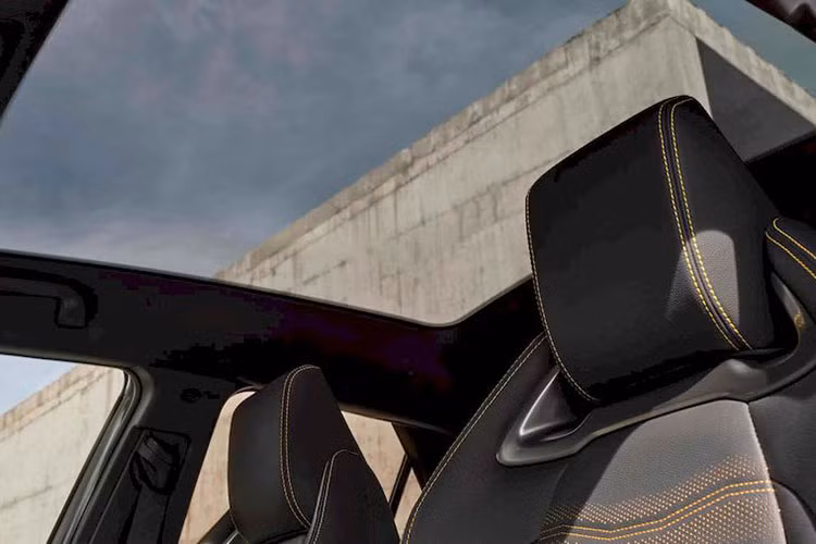 Can canh Toyota C-HR 2024, 