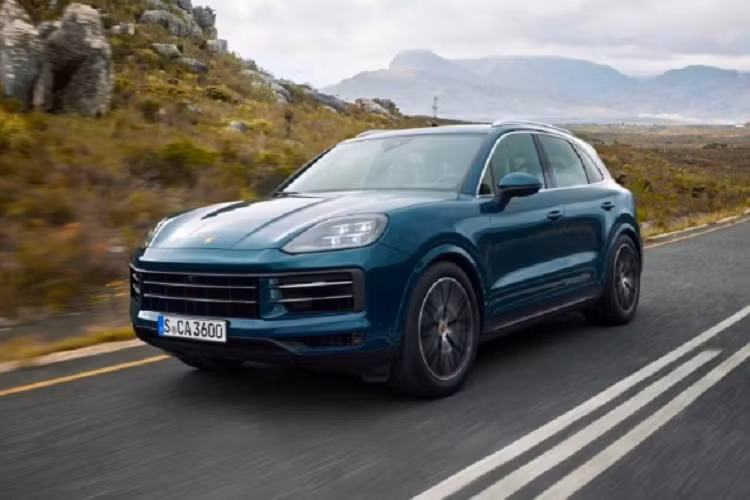 Ở phân khúc xe hạng sang, Porshe là hãng xe đứng đầu về tỷ lệ khách hàng trung thành khi có 56,8% người dùng xe mua lại xe Porsche. Trong khi đó, ở phân khúc SUV hạng sang, Volvo lại là thương hiệu xếp đầu tiên với tỷ lệ 56,5%.