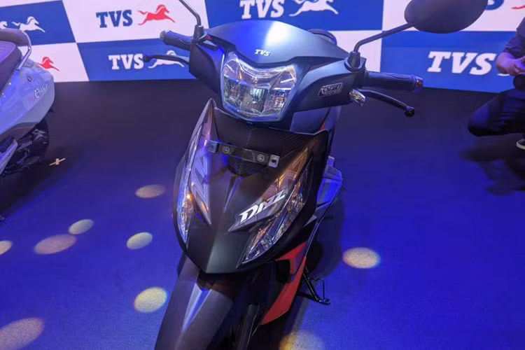 TVS không nói rõ mục tiêu doanh số tại Việt Nam nhưng trong thời gian tới, hãng dự định sẽ xây dựng mạng lưới 300 đại lý, chủ yếu tập trung ở khu vực phía nam.