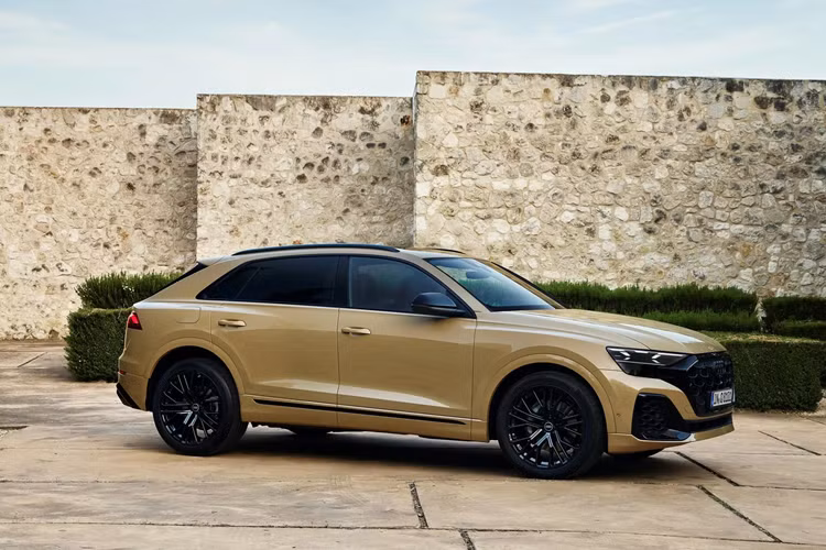 Bộ đôi Audi Q8 và SQ8 2024 đã được ra mắt lần đầu vào tháng 9/2023 vừa qua, nhân dịp triển lãm IAA Mobility 2023 tại Munich (Đức).