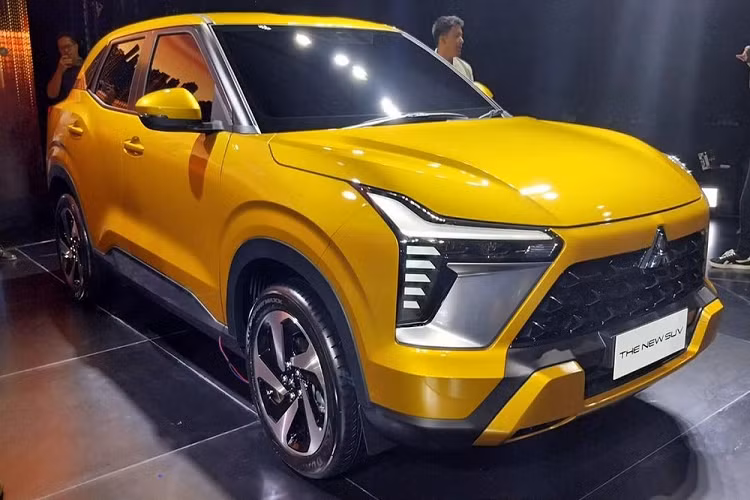 Mitsubishi XFC 2024 duoc don co ten la Xforce, lo trang bi noi that