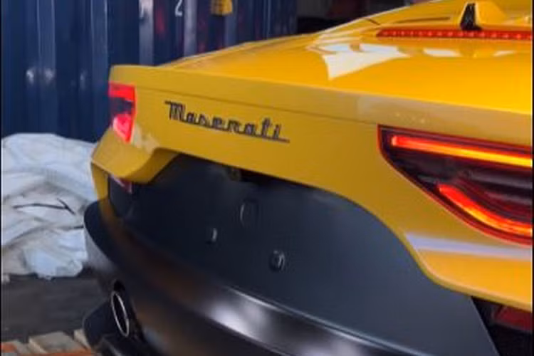Trong khi Maserati thiết kế khung liền khối của chiếc coupe để giảm trọng lượng và tăng hiệu suất của xe thì kiểu dáng liền khối của Cielo lại tập trung vào việc tăng độ cứng. MC20 Cielo chỉ nặng hơn 65 kg so với MC20 phiên bản coupe.