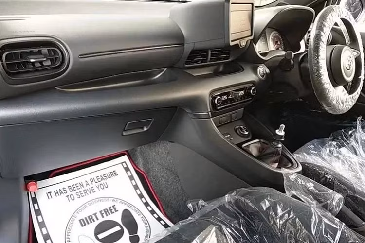 Có thể nói mẫu xe hatchback Toyota GRMN Yaris gần như một phiên bản xe đua được hãng xe Nhật Bản thương mại hóa để chạy hợp pháp trên đường phố. Chính điều này khiến Toyota GRMN Yaris trở thành một chiếc xe có giá trị sưu tầm.
