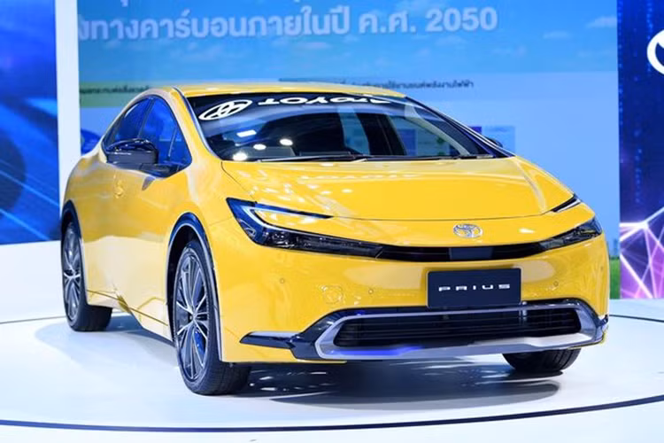 Theo công bố, các mẫu xe được đề cử giải JCOTY phải là xe mới hoặc thuộc thế hệ mới bán tại thị trường Nhật trong 12 tháng, kể từ ngày 1/11. Thành viên ban giám khảo gồm nhiều phóng viên chuyên ngành, YouTuber, freelancer và các tay đua chuyên nghiệp.