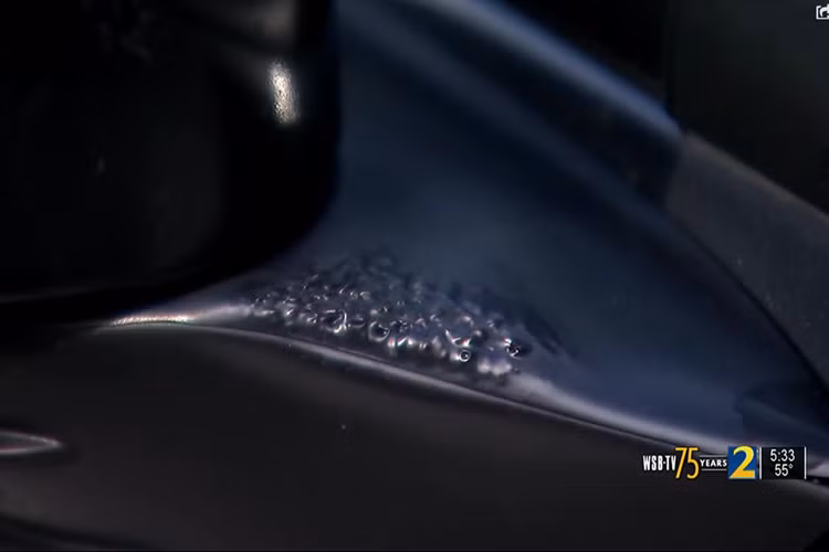Kênh truyền hình WSB-TV sau đó đã tìm hiểu về vấn đề này và nhận thấy gia đình Goldberg không phải những người duy nhất gặp phải tình trạng này. Nhiều chủ xe Honda cũng đã có phàn nàn tương tự. Điển hình trong số đó là bài viết "Chiếc xe Honda đang tan chảy".