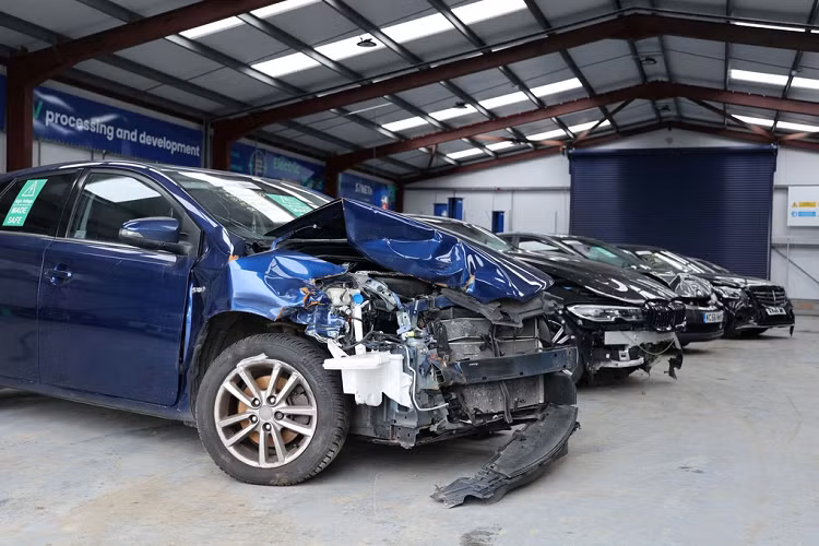 Nhưng nếu xe điện bị vứt bỏ ngay từ giai đoạn đầu, bộ pin của xe bị thải ra môi trường thì xe điện sẽ không còn những ưu điểm đúng như ý nghĩa xe xanh khi nó được sản xuất ra nữa.