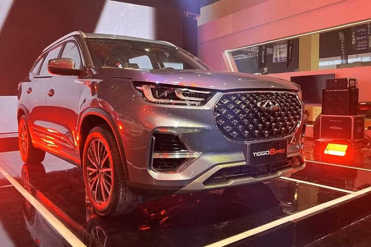 Khi tin đồn Chery sẽ ra mắt tại Việt Nam vào năm ngoái, sẽ có 1 số mẫu xe được giới thiệu và mẫu xe SUV Chery Tiggo 8 Pro 2023 mới sẽ nằm trong số đó.