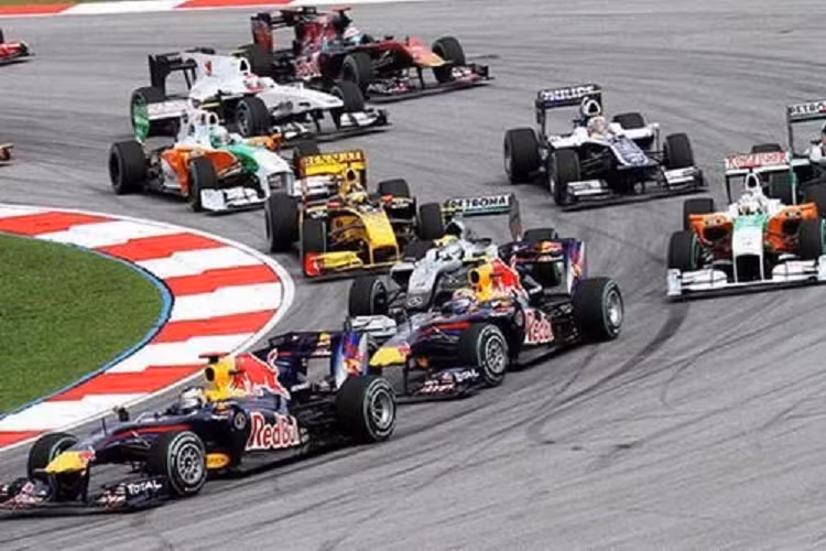 Từ danh hiệu đầu tiên giành được với Graham Hill và Lotus vào năm 1968 cho đến danh hiệu gần đây nhất của Michael Schumacher và Benetton vào năm 1994, Ford đã góp mặt trong 10 chức vô địch dành cho nhà chế tạo và 13 chức vô địch dành cho các tay đua, giúp Blue Oval trở thành nhà sản xuất động cơ thành công thứ 3 trong lịch sử giải đua Formula 1.