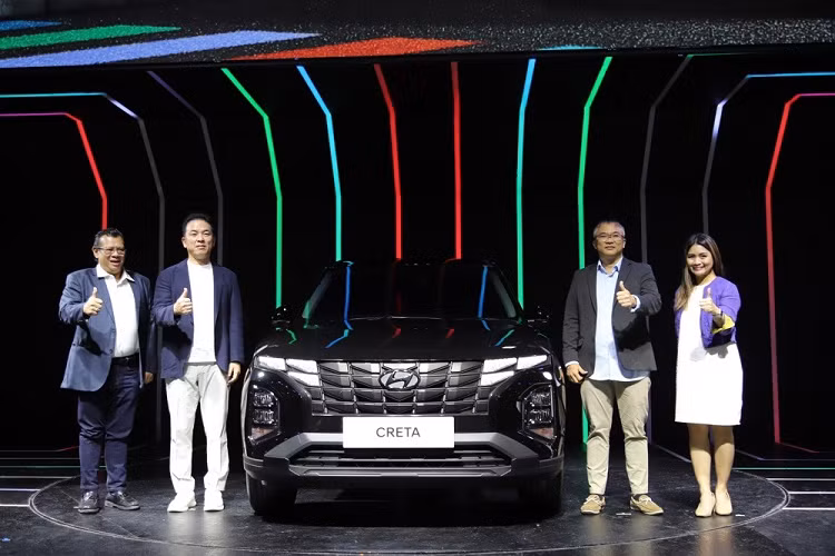 Triển lãm IIMS 2023 đã chính thức khai mạc ở Indonesia. Trong sự kiện này, hãng xe Hàn Quốc đã ra mắt phiên bản giới hạn của mẫu xe SUV đô thị cỡ B là Hyundai Creta Dynamic Black Edition 2023 mới.