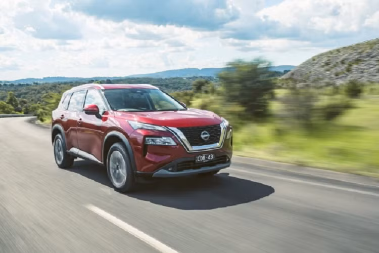 Nếu thực sự Nissan thành công trong việc phát triển pin thể rắn trên xe điện thì đây sẽ là một bước nhảy vọt của nhà sản xuất Nhật Bản, mang lại nhiều lợi thế so với các mẫu xe điện khác, người dùng cũng thoải mái hơn khi sử dụng xe điện mà không phải lo lắng về việc mất thời gian khi chờ sạc xe.