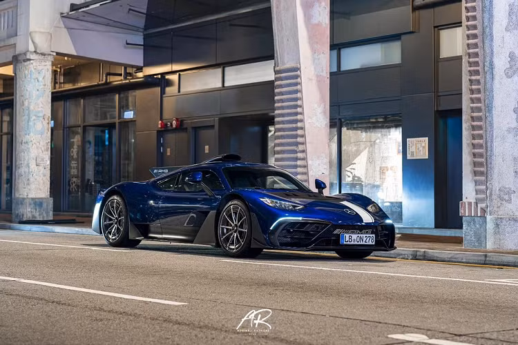 Vào giữa năm ngoái, phiên bản thương mại đầu tiên của Mercedes-AMG One đã trình làng, mang đến luồng gió mới cho phân khúc xe hypercar đắt đỏ.