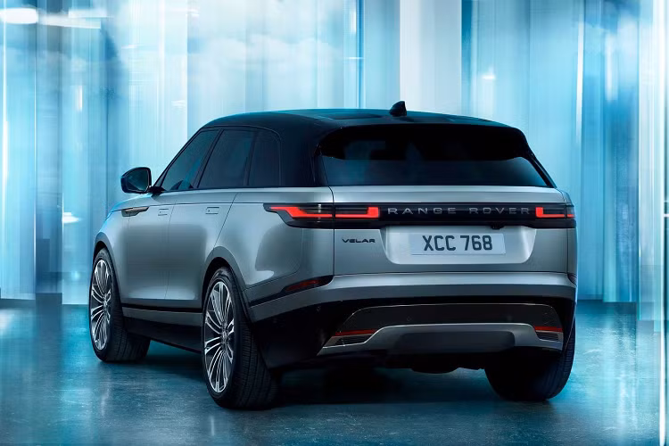 Nó rất linh hoạt và có thể chứa các hệ truyền động điện, hybrid và ICE. Công ty cho biết điều này sẽ cho phép họ đáp ứng nhu cầu của các thị trường khác nhau trên thế giới.