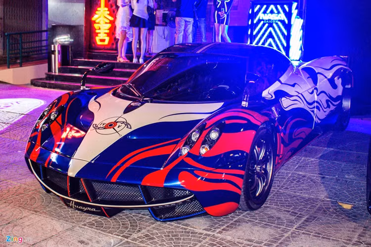 Pagani không cho Utopia chạy theo số đông của các nhà sản xuất siêu xe khác để cung cấp một hệ thống truyền động hybrid. Thay vào đó, Pagani Utopia sẽ tiếp tục được cung cấp sức mạnh như Huayra, bởi động cơ V12, dung tích 6.0 lít, tăng áp kép do AMG phát triển nhưng sản sinh công suất tối đa 852 mã lực và mô-men xoắn cực đại 1.100 Nm