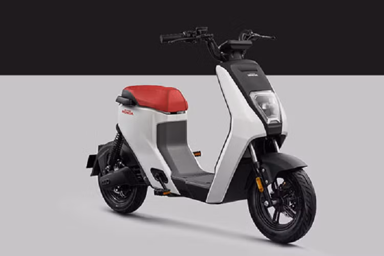 Phạm vi hoạt động tối đa của U-Go và U-Be lần lượt là 65 km và 80 km. Tại Trung Quốc, Honda U-Go có hai phiên bản với trang bị bộ pin và công suất động cơ khác nhau. Giá bán của 2 phiên bản là 1.150 USD (khoảng 28,5 triệu đồng) và 1.230 USD (khoảng 30,5 triệu đồng).