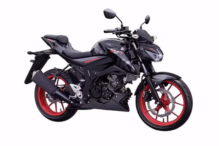 Bên cạnh đó, xe còn được trang bị chắn bùn phụ phía sau cũng như ống xả thiết kế 2 lỗ thoát trong thể thao hơn. Cung cấp sức mạnh cho chiếc xe tay côn này là động cơ loại 149 cc, 4 thì, xy-lanh đơn. Khối động cơ này tạo ra công suất 13 mã lực, mô-men xoắn cực đại 13 Nm.