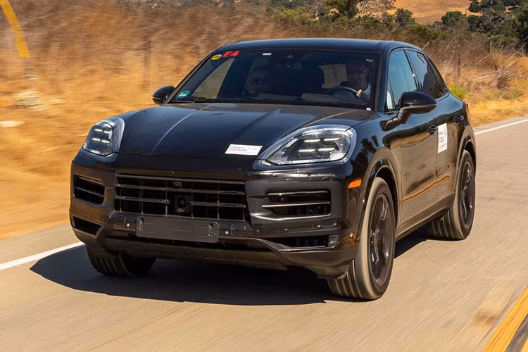 Porsche dự kiến 80% doanh số bán hàng sẽ là xe điện vào cuối thập kỷ này, có nghĩa là hầu hết các dòng sản phẩm của Porsche sẽ đổi xy-lanh sang pin trong những năm tới. Porsche trước đây đã tuyên bố rằng chỉ có 911 dự kiến vẫn trang bị động cơ xăng vào năm 2030. Gần đây, concept Mission X - siêu xe điện có thể là một phần của kế hoạch trên, dù Porsche chưa xác định khi nào mẫu xe này được ra mắt.
